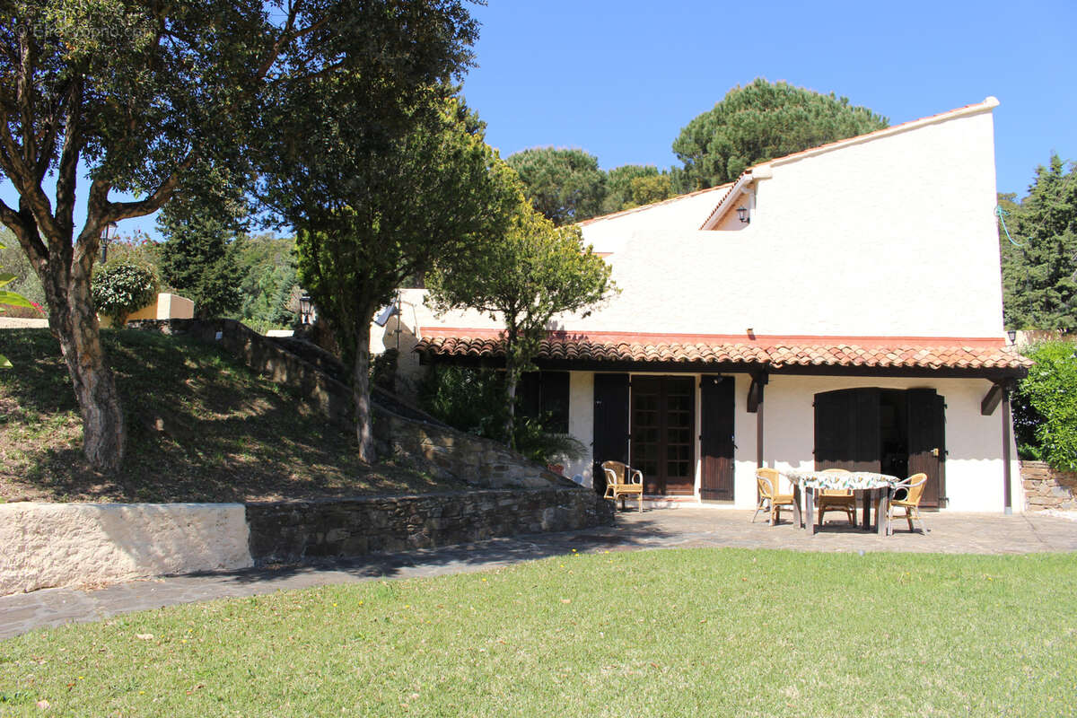 Maison à BORMES-LES-MIMOSAS