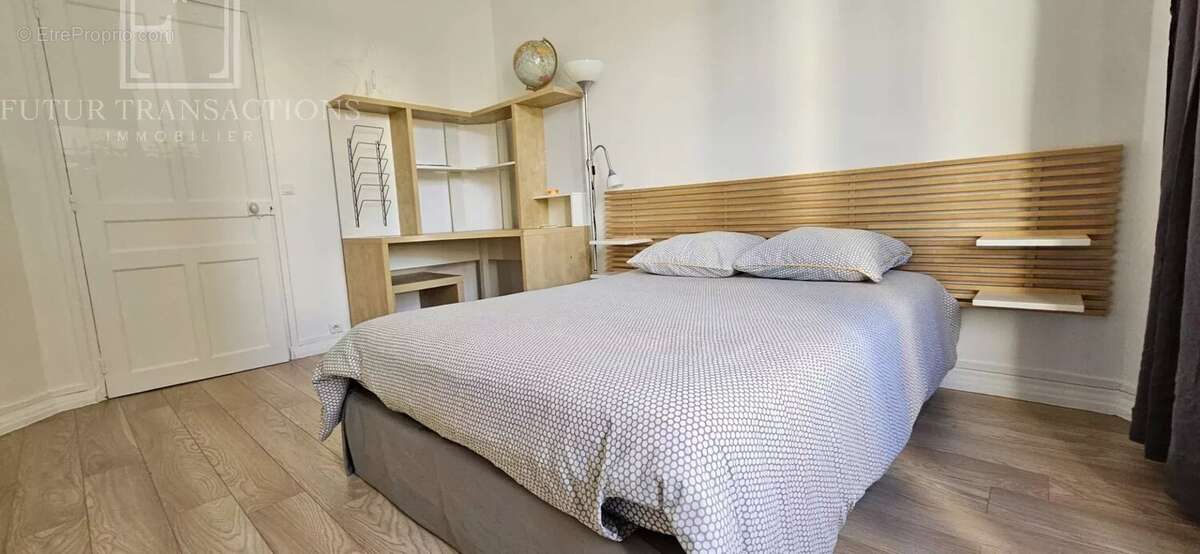 Appartement à COURBEVOIE