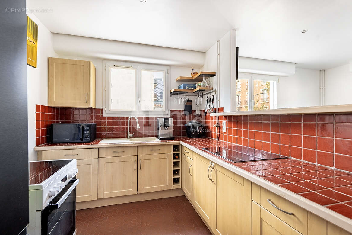 Appartement à COURBEVOIE