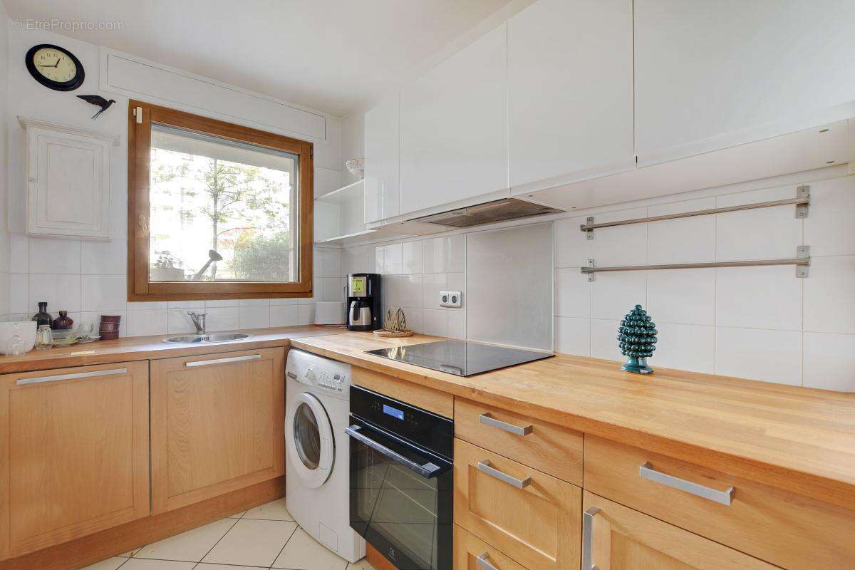 Appartement à LEVALLOIS-PERRET