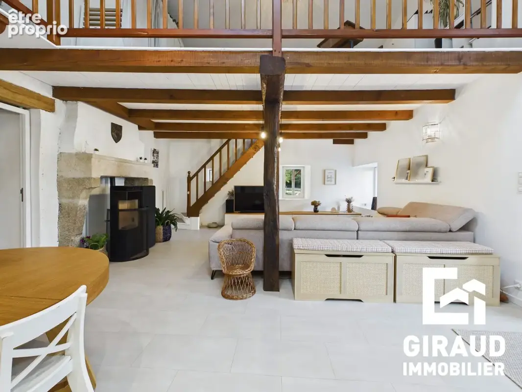 Maison 6 pièces 144 m² à vendre à Saint-Cyr-Des-Gats (85410) - photo 3