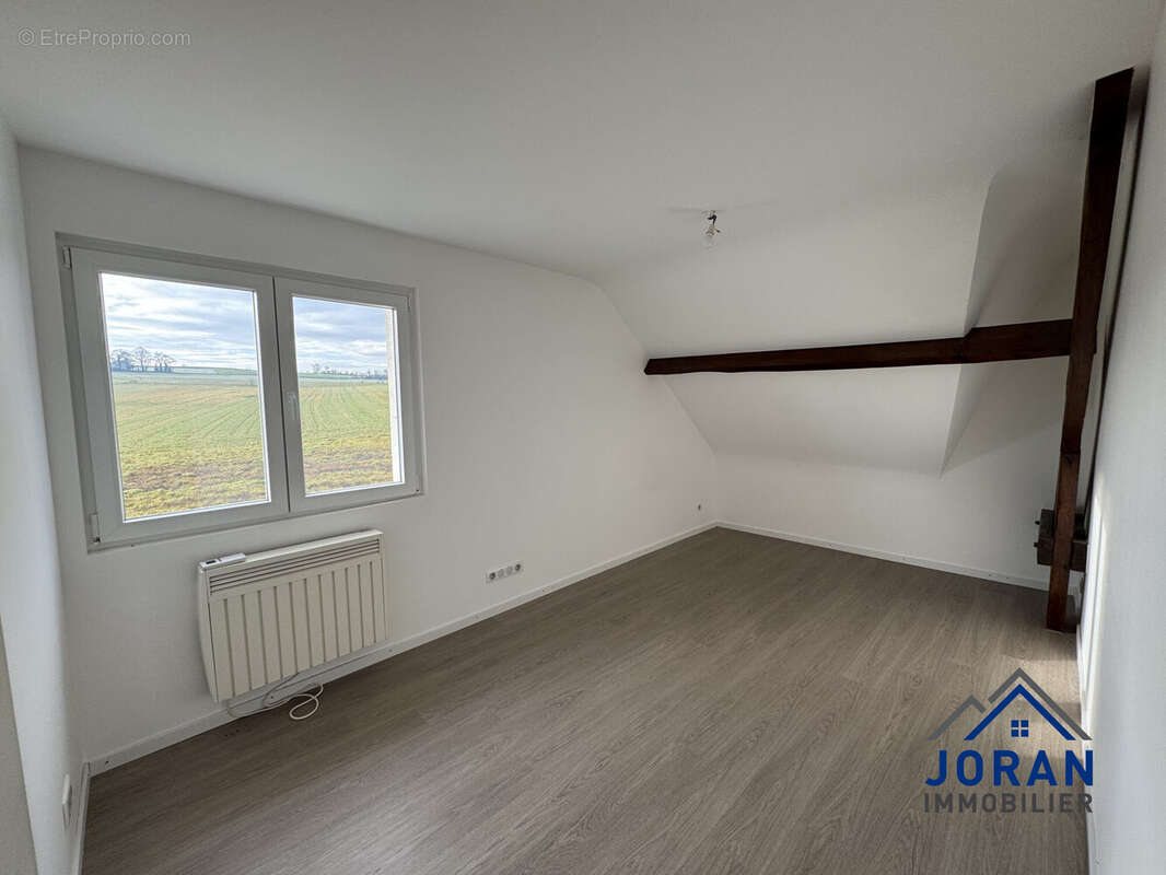 Chambre étage Sud - Maison à SAINT-JULIEN-EN-GENEVOIS