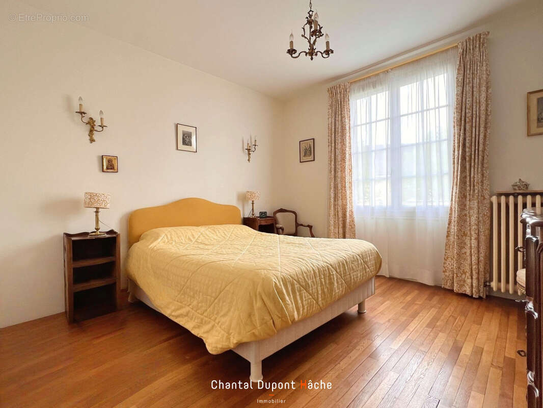 Maison à CHARTRES