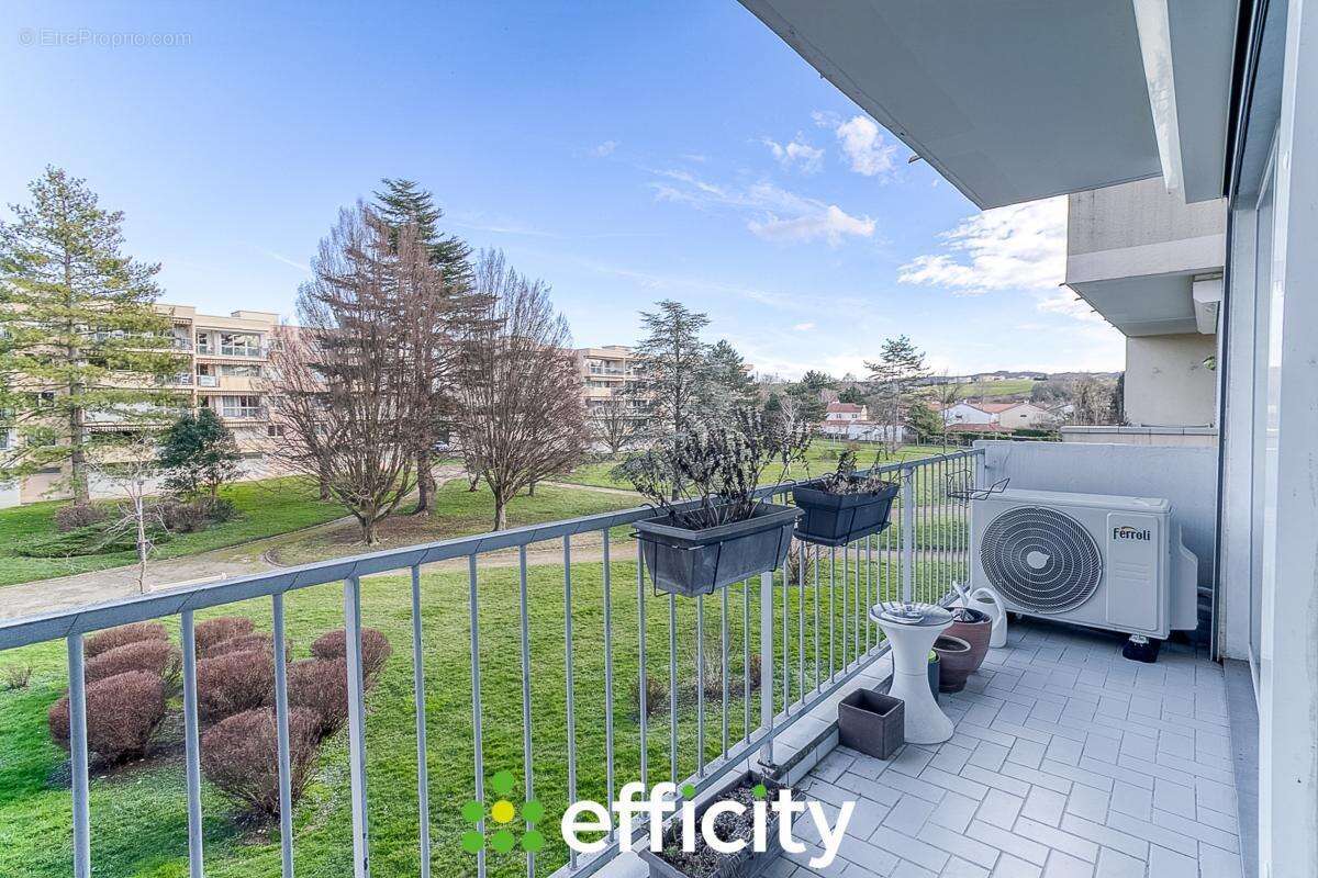 Appartement à SAINT-SYMPHORIEN-D'OZON