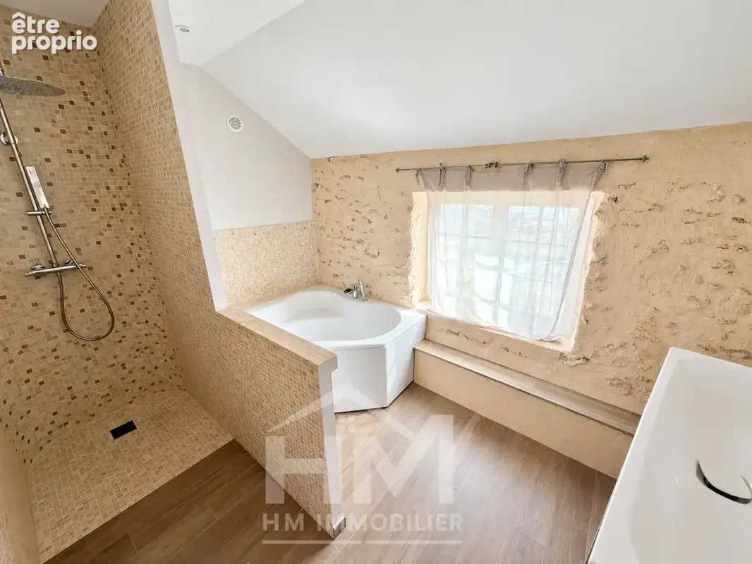 Argentières  Maison de caractère du XVIIIᵉ siècle avec piscine sur terrain arboré de 1 450 m2 - photo 8