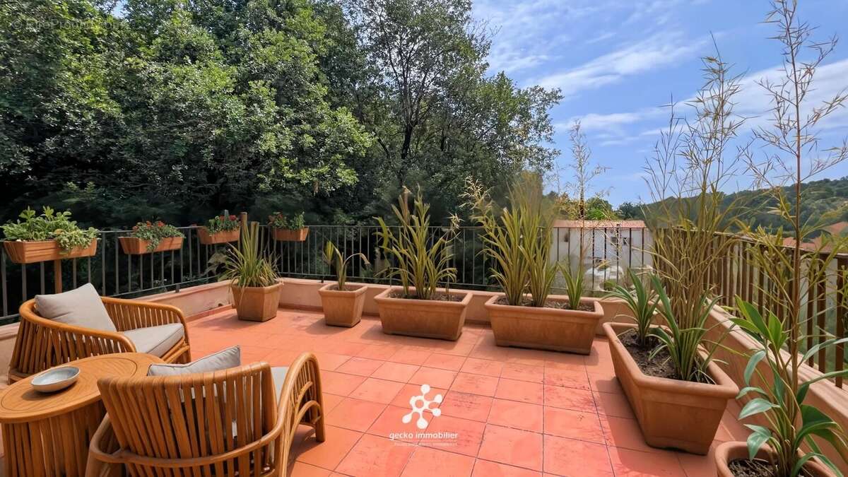 Maison à ROQUEFORT-LES-PINS