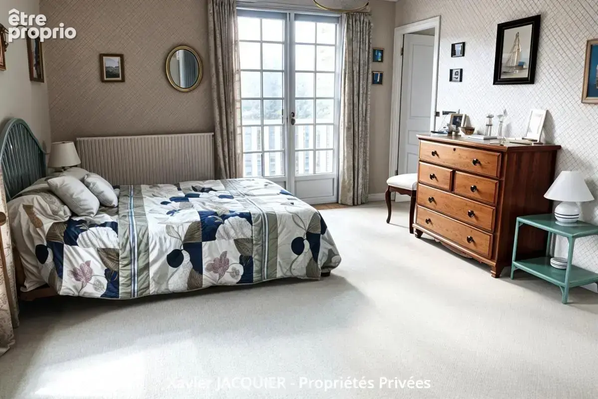 Belle maison familiale - 7 pièces - 263 m² - Centre bourg - photo 9