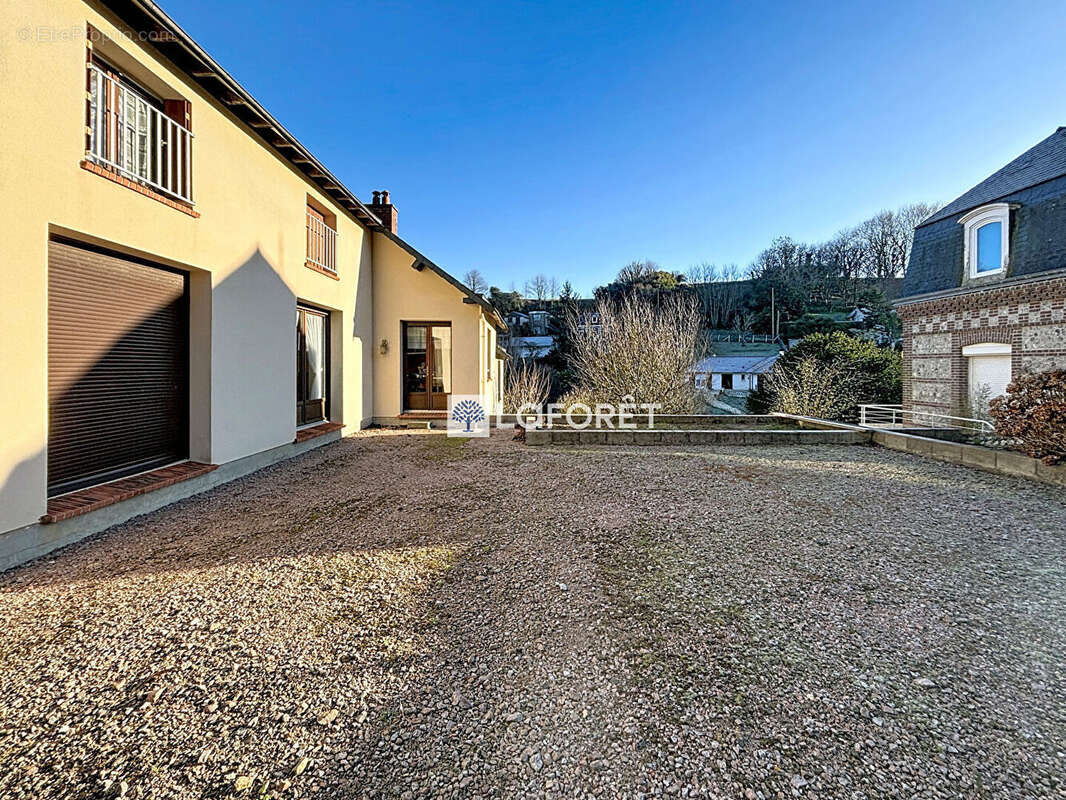 Maison à SAINT-LEONARD