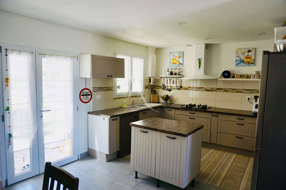 Maison à SAINTES