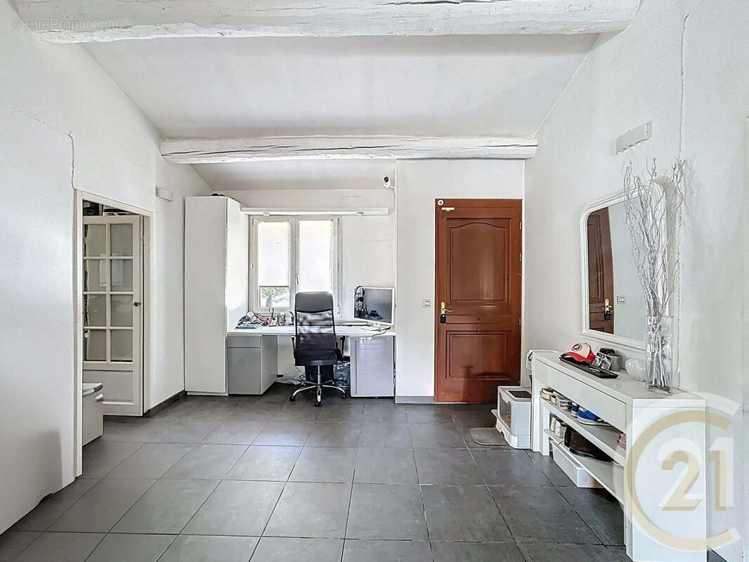Maison à POURRIERES