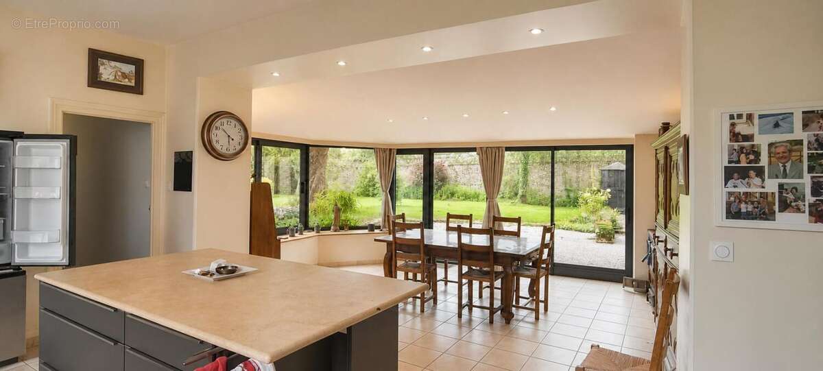 Maison 320 m² à Lessay  - photo 4