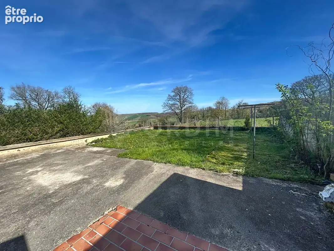 Maison avec jardin, terrasse et garage. Idéale 1er achat- Vue campagne - photo 3