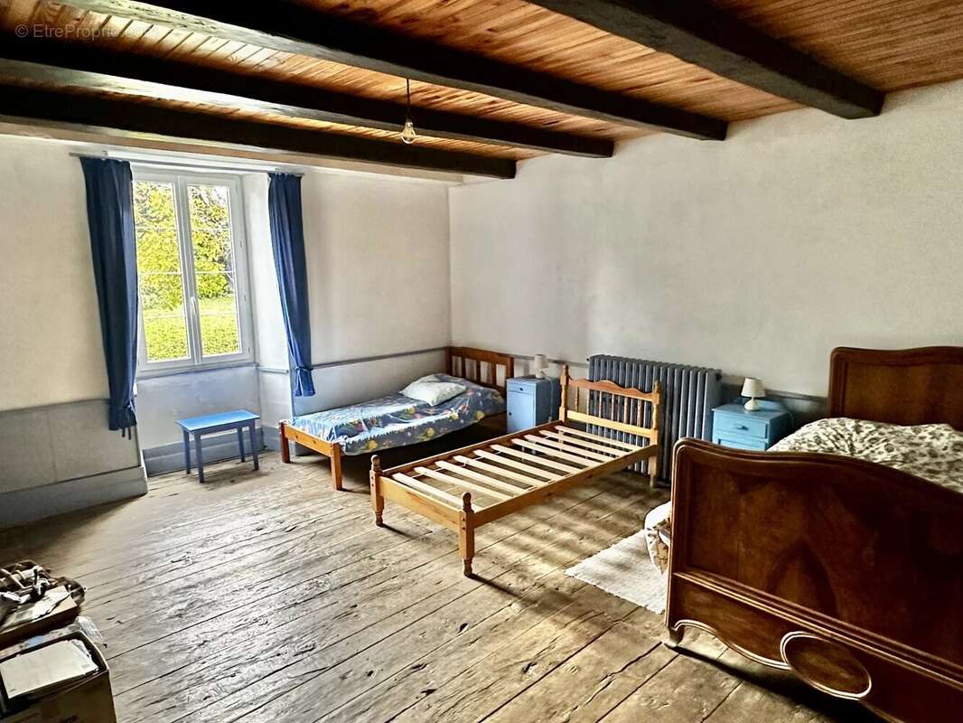 Maison à SAINT-FRONT