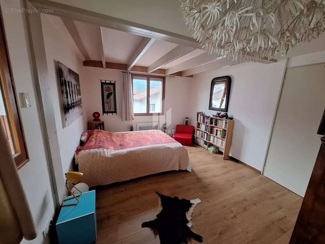 Appartement à FONTAINE