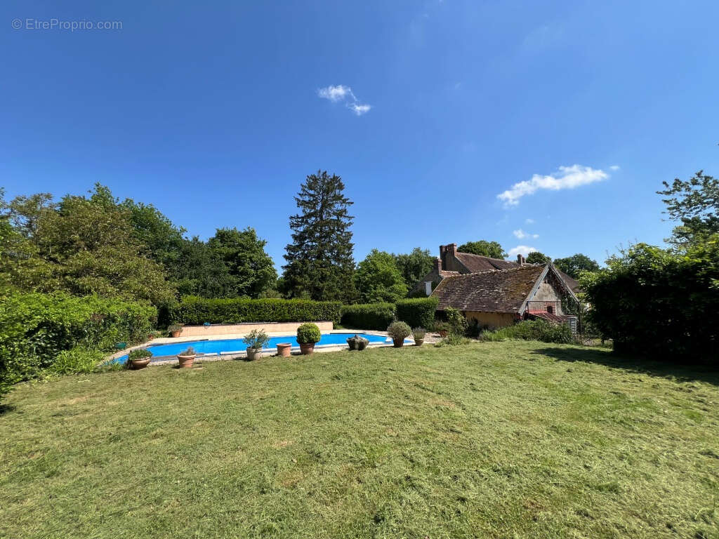 Propriete et sa piscine - photo 18