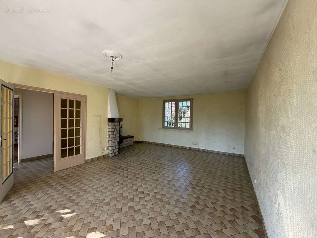Maison à HOUDAN