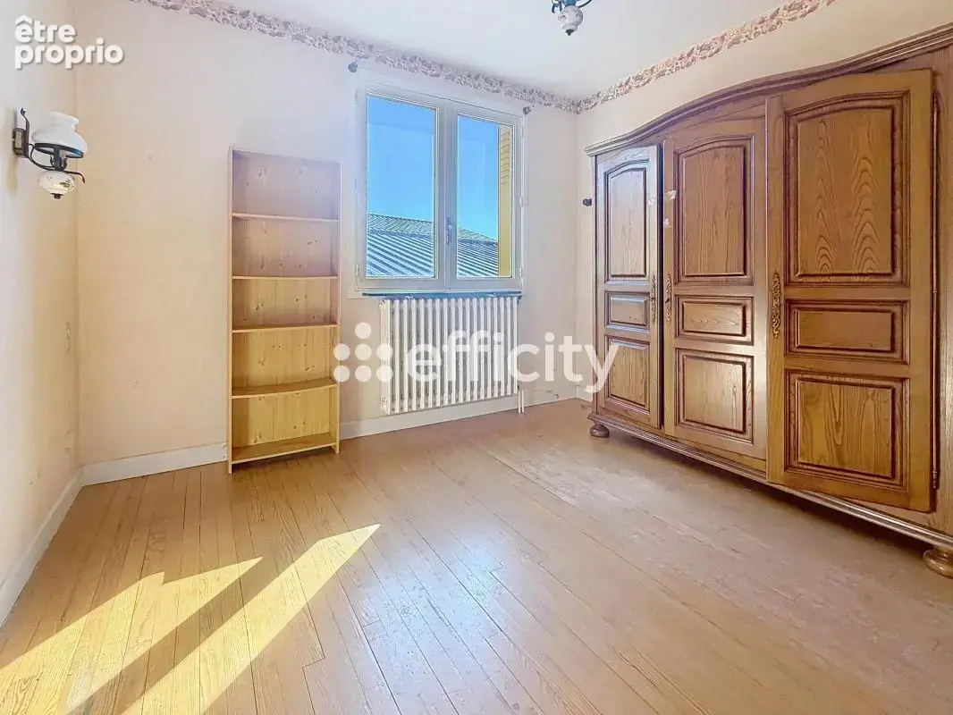 Maison 8 pièces 176 m² à vendre à Saint-Remy-Sur-Durolle (63550) - photo 6