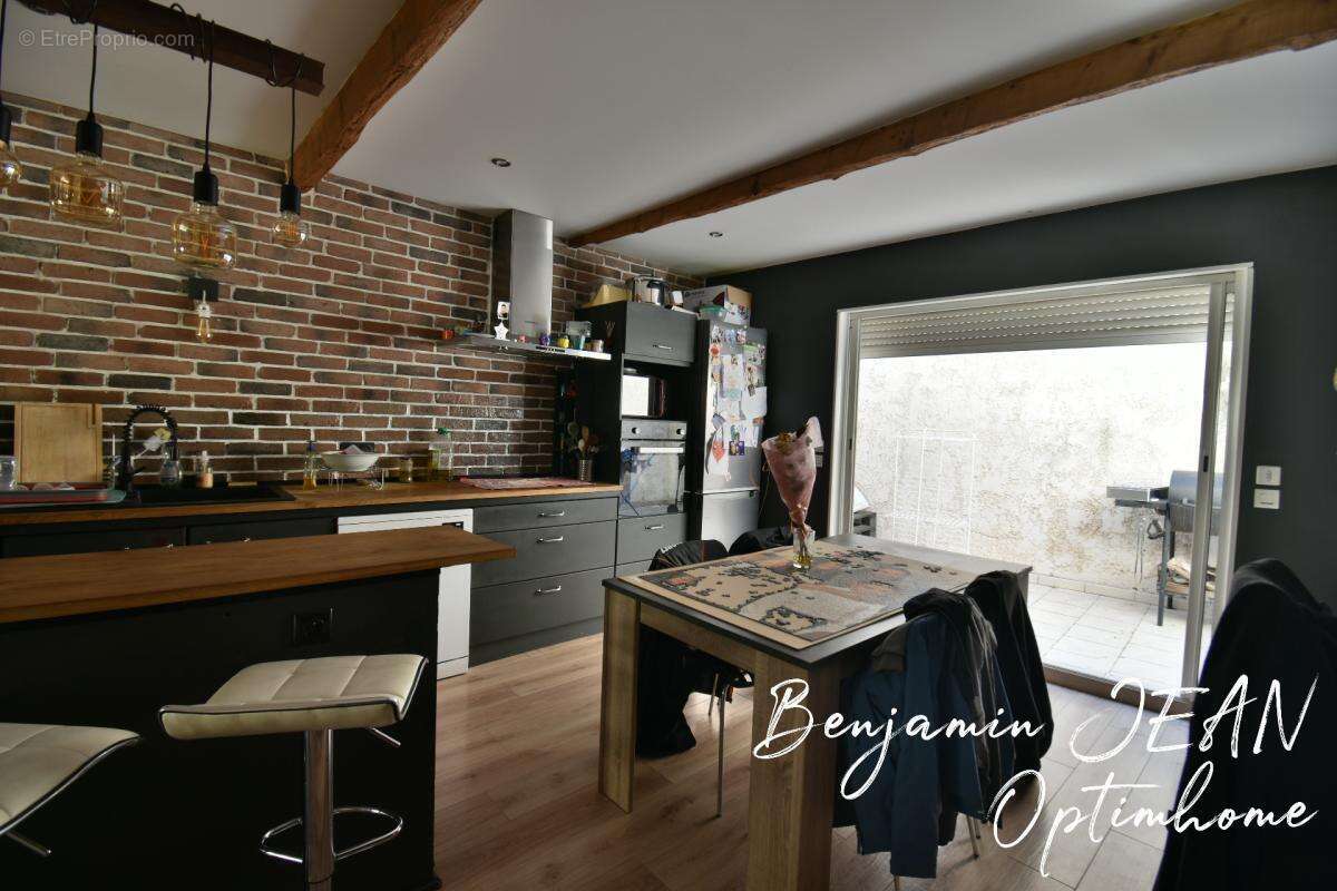 Maison de ville avec grand garage et cour – Béziers - photo 7