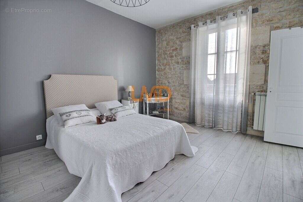 Maison à SAINT-JEAN-D&#039;ANGELY