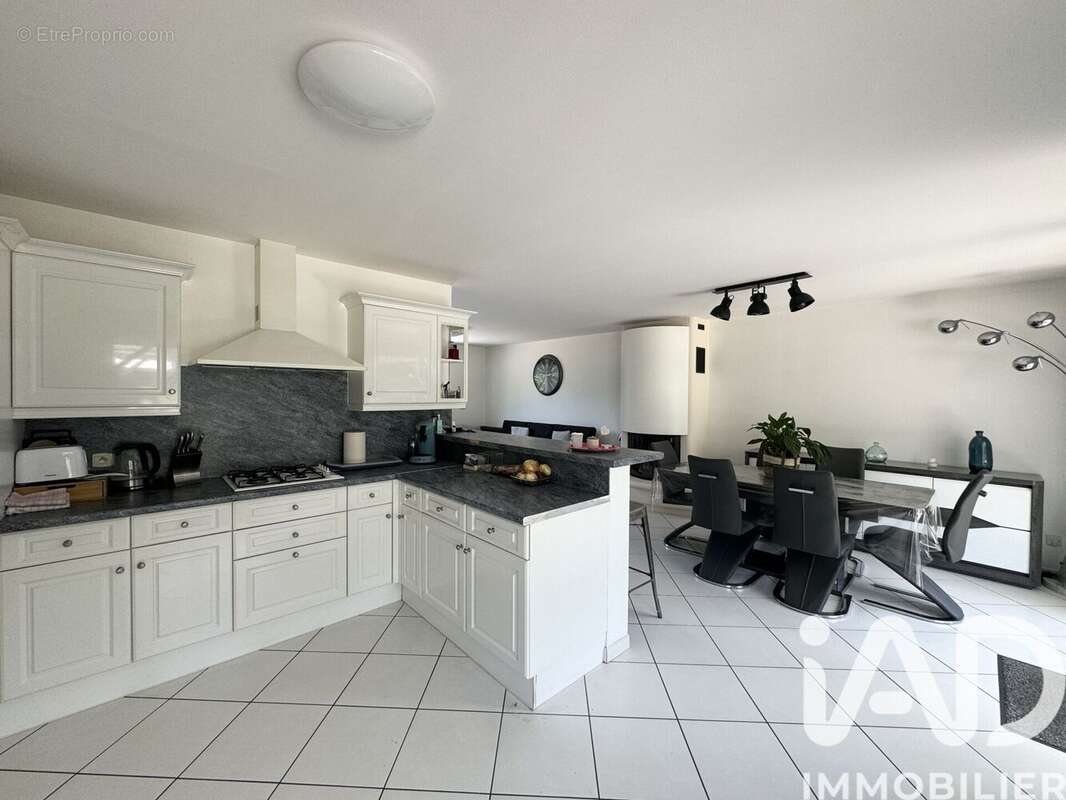 Photo 6 - Maison à LINAS