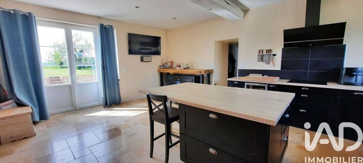 Maison 206 m² à Lancome  - photo 4