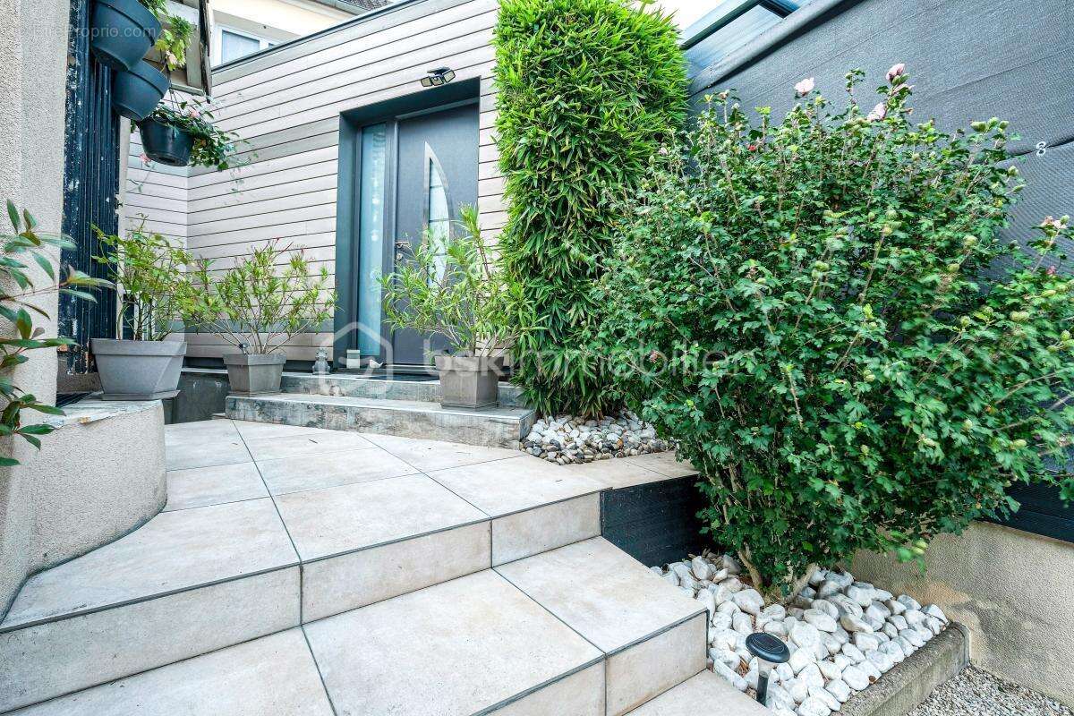 Maison à VILLEVAUDE