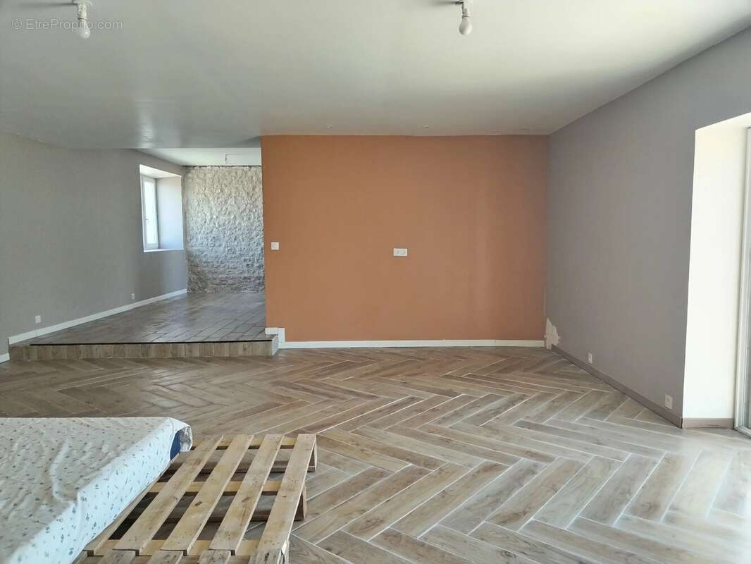Longère avec grange – 4 pièces – 2 chambres – fort potentiel - photo 12