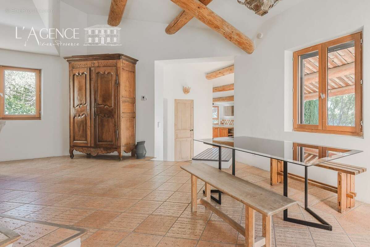 Maison à EGUILLES