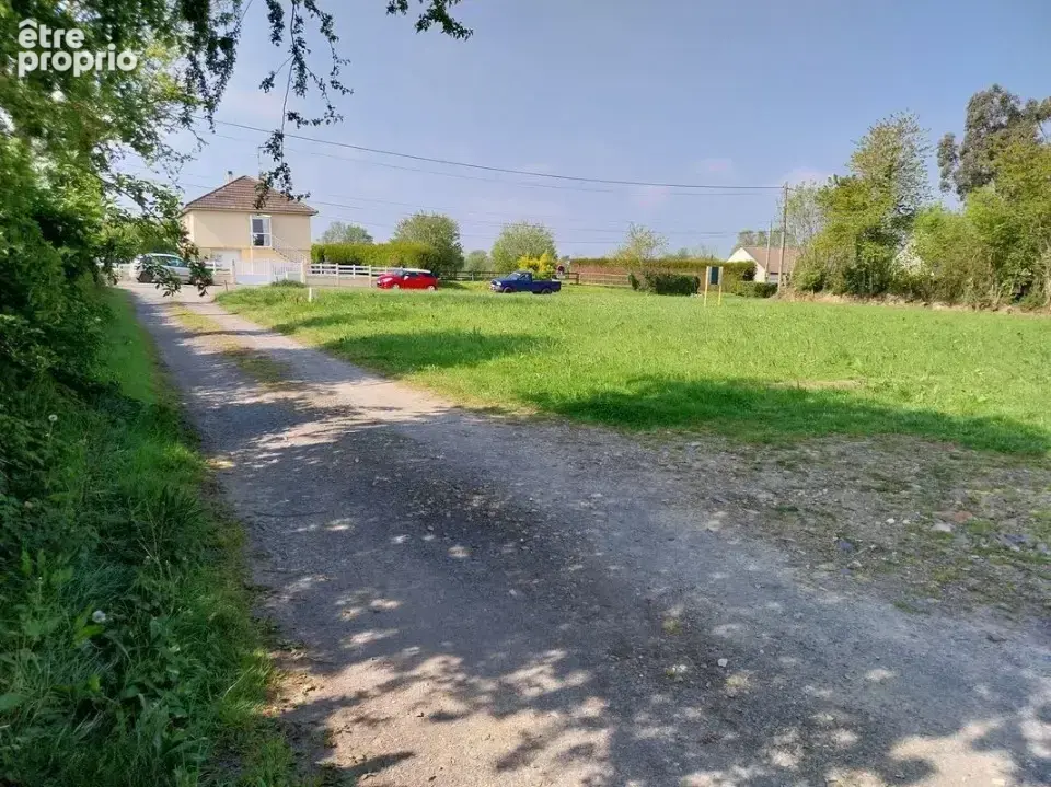 Terrain à LE TRONQUAY