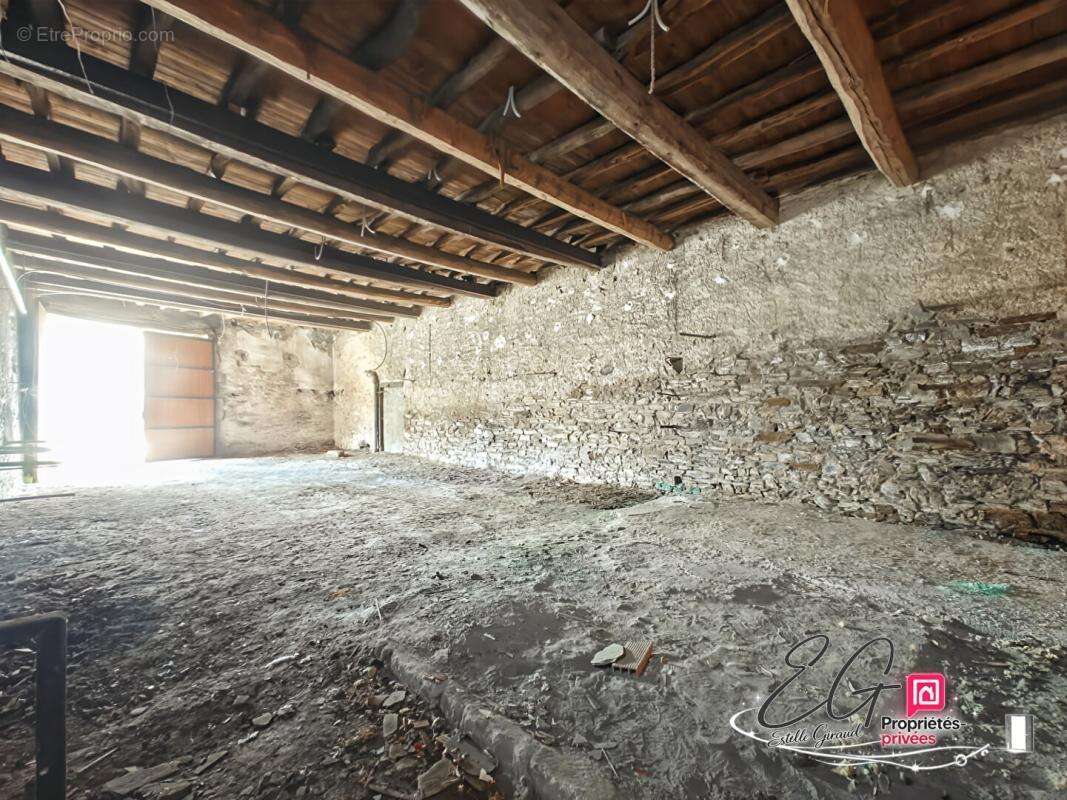 Garage - atelier de 132 m² - accès camping-car, camion ou utilitaire - photo 6