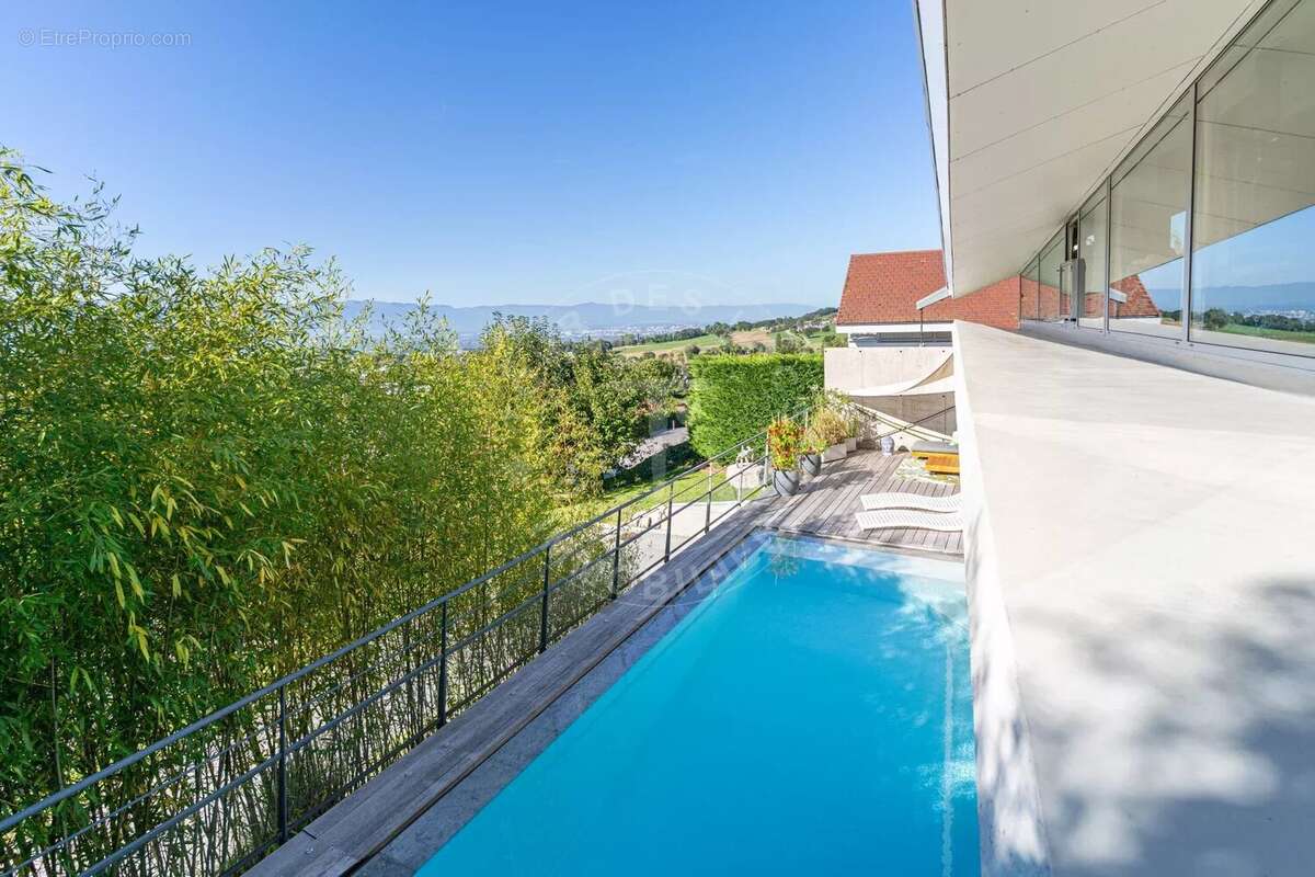 Maison à SAINT-JULIEN-EN-GENEVOIS