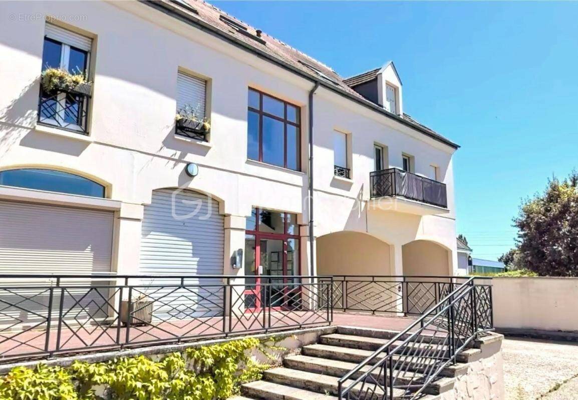 Appartement à JOUARS-PONTCHARTRAIN