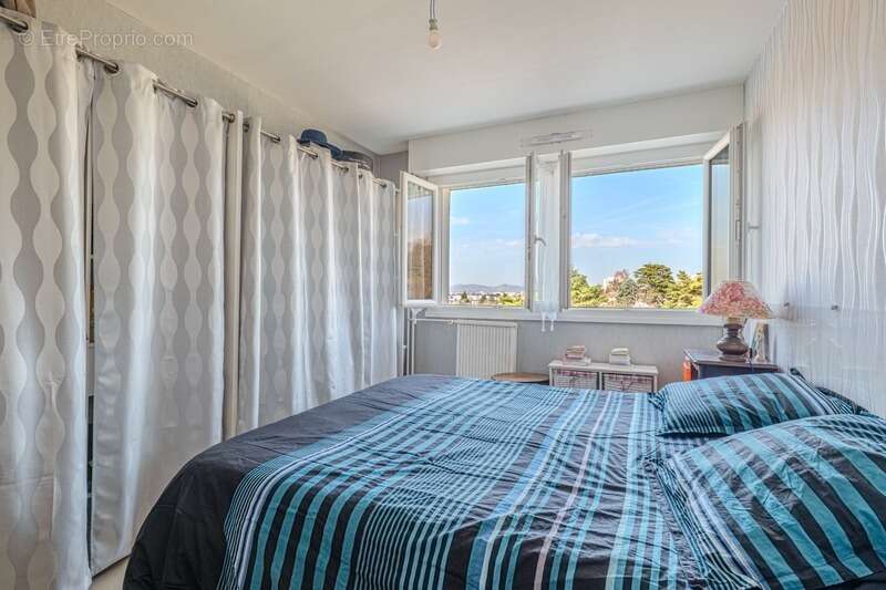 Appartement à SAINTE-FOY-LES-LYON