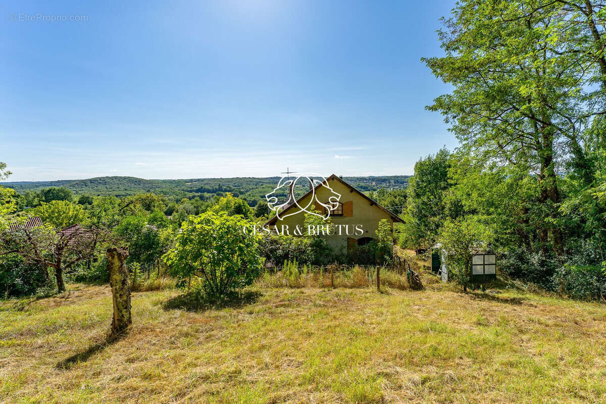 Maison à BOUVESSE-QUIRIEU