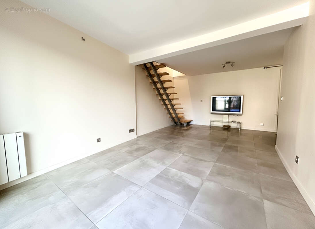 Appartement à VERRIERES-LE-BUISSON