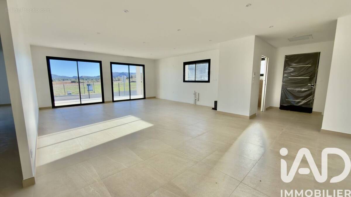 Photo 1 - Maison à THEZAN-DES-CORBIERES