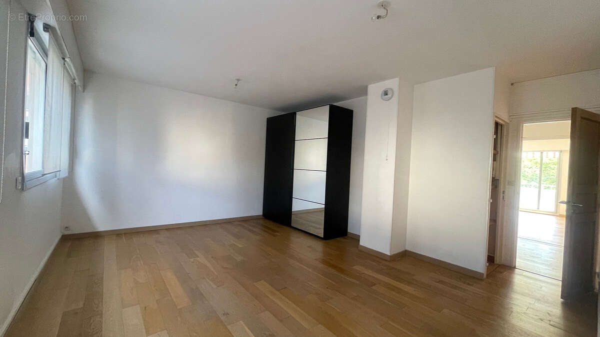 Appartement à MARSEILLE-6E