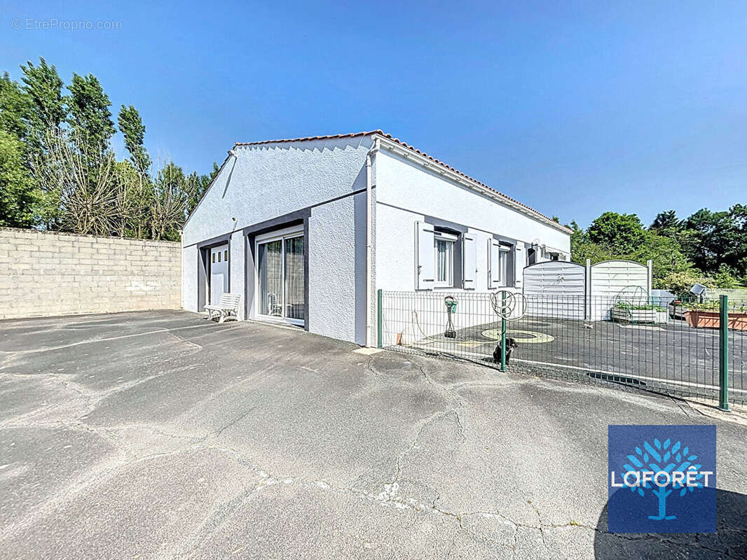 Maison à LA CHAPELLE-ACHARD