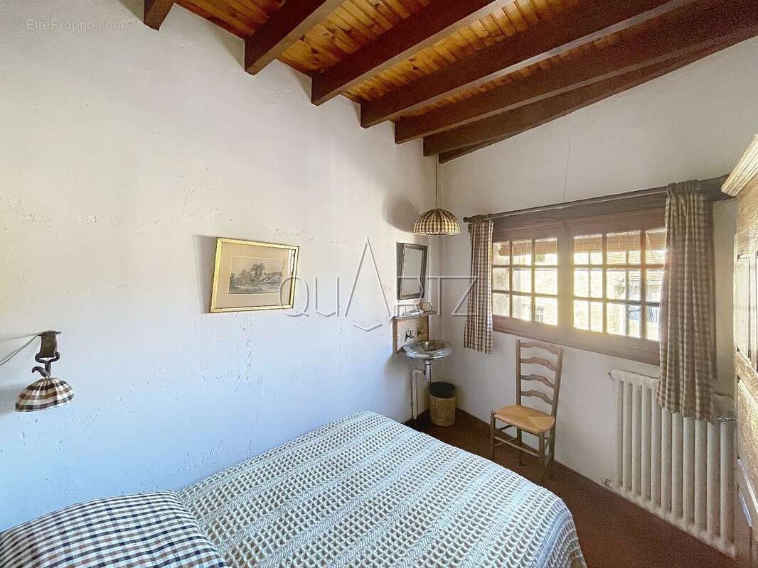 Fort potentiel pour cette vaste maison familiale - photo 13