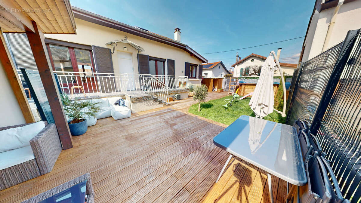 Maison à VILLARD-BONNOT