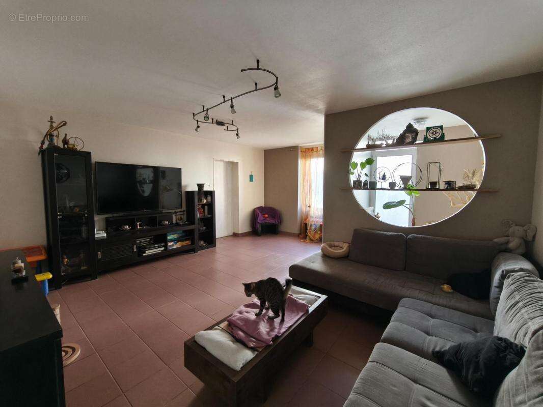 Appartement à SAINT-AUBIN-DE-BLAYE