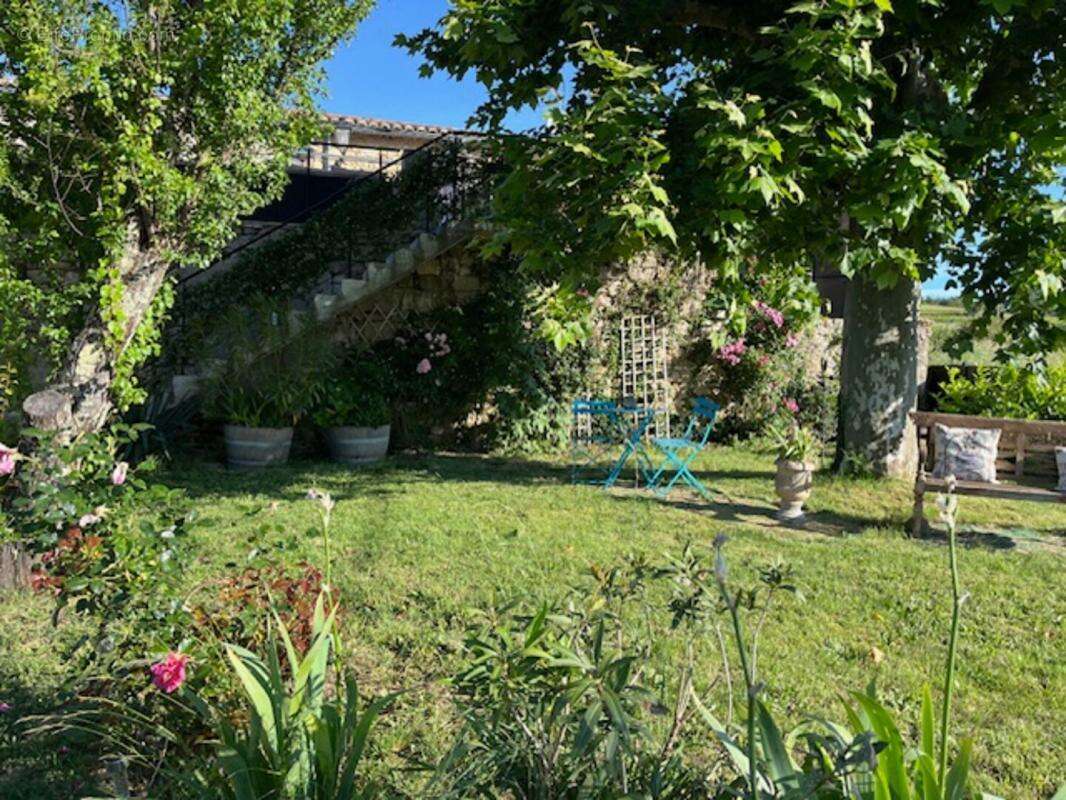 Maison en pierre avec piscine sur 8500 m² de terrain Bessas 10 pièce(s) 244 m2 - photo 14
