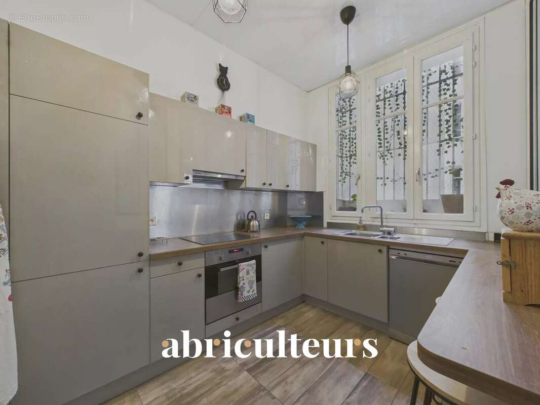 Appartement à PARIS-6E