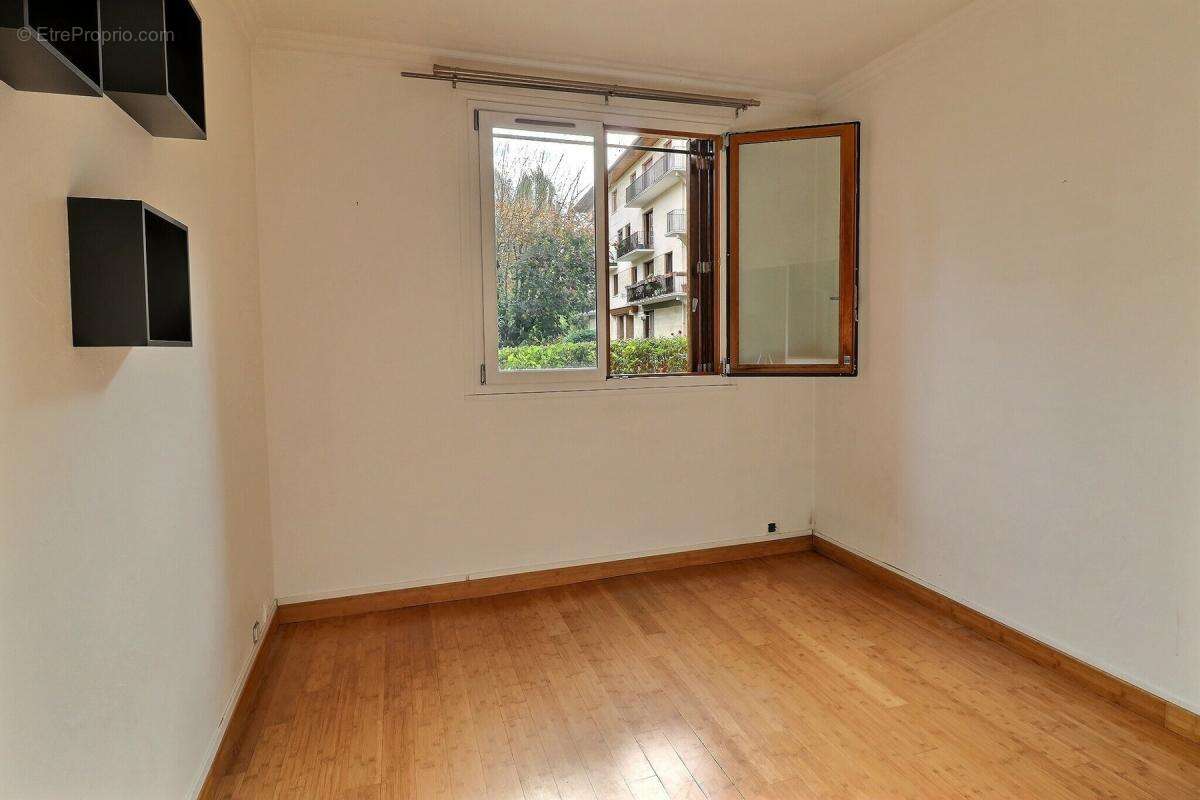 Appartement à MAREIL-MARLY