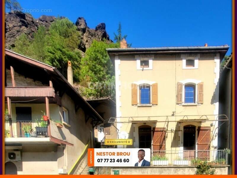 Maison à LIVINHAC-LE-HAUT