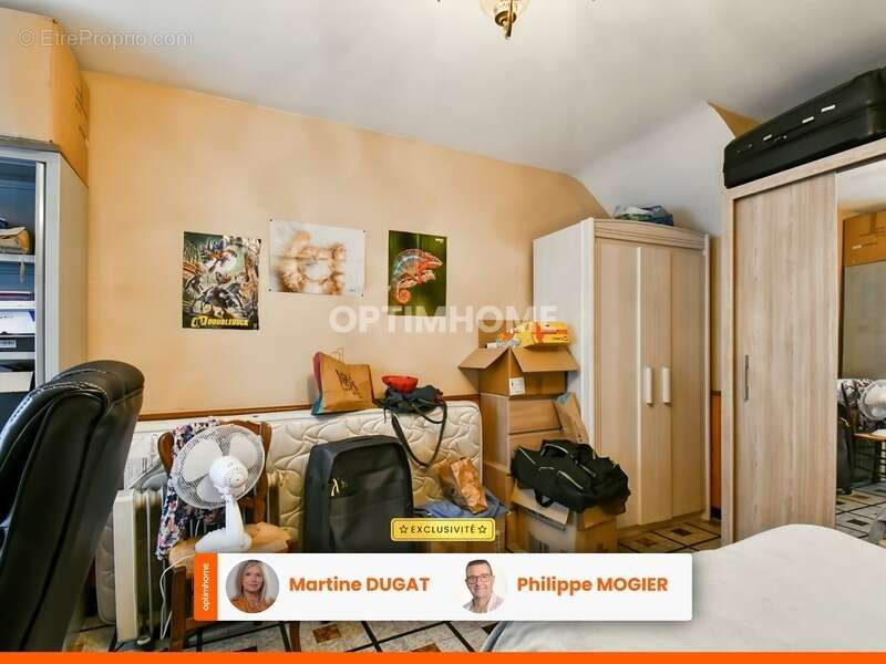 Maison à CREUZIER-LE-VIEUX