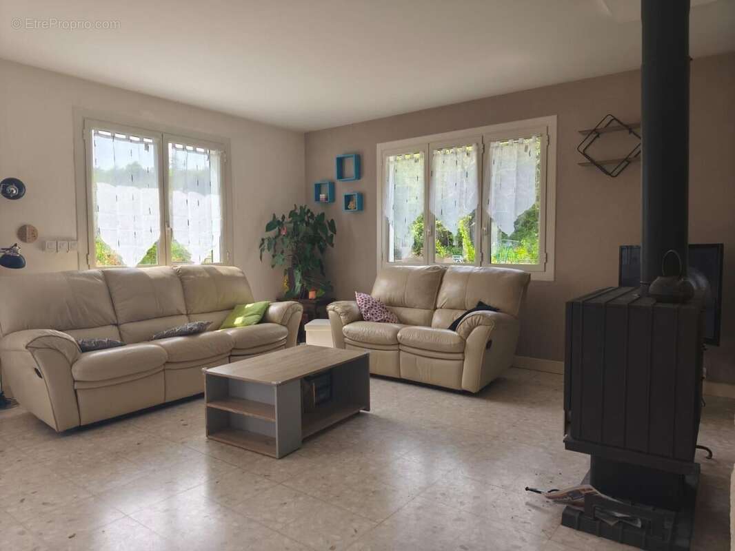 Maison 182 m² à Mons-Boubert  - photo 2