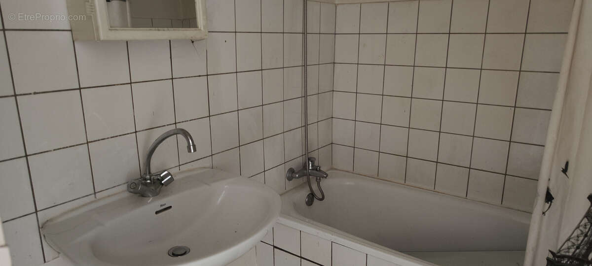 Appartement 32 m² à Sainte-Foy-L'argentiere  - photo 3