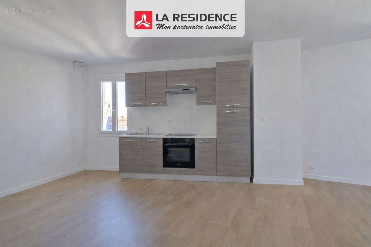 Appartement à MAURECOURT