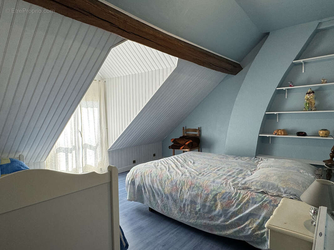 Maison à MONTCORBON